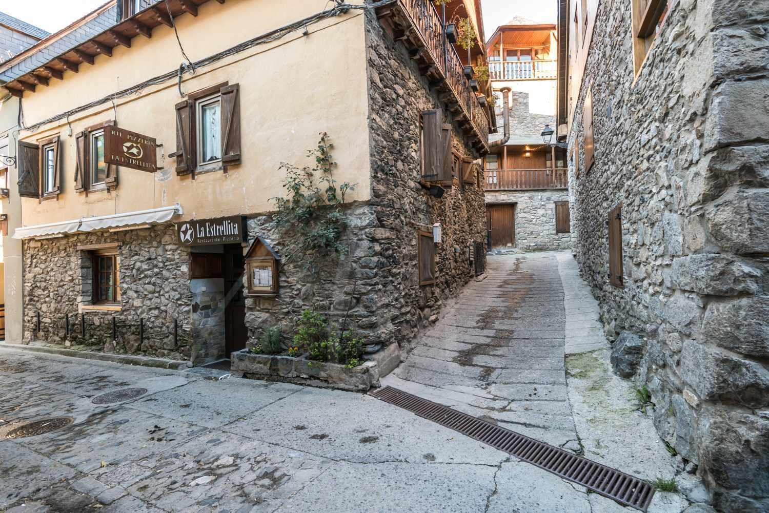 Casa Marimanha by SeaMount Rentals Salardú Exterior foto